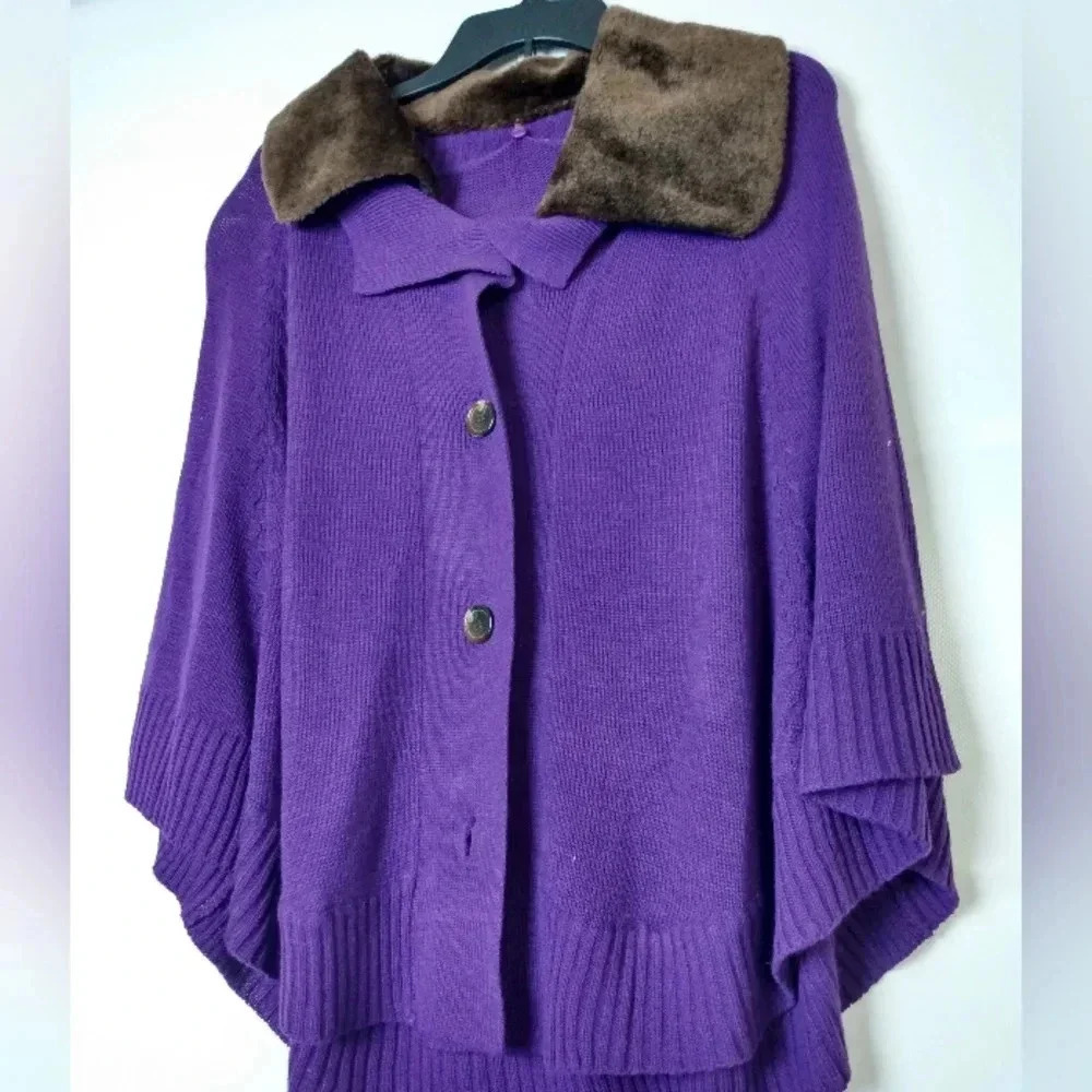 Women's Purple Sweater Brown Faux Fur Removal Collar One Size